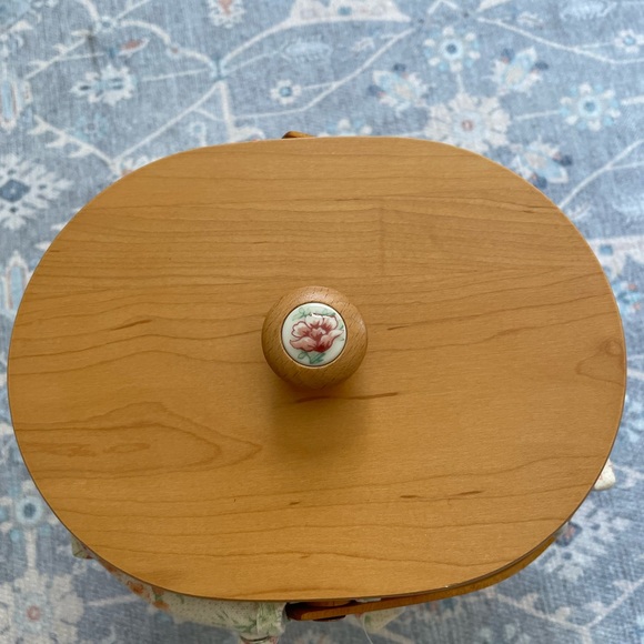 Longaberger Basket with Floral Liner and Wooden Lid - Picture 2 of 13